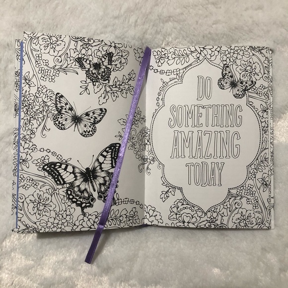 Colouring Journal - Markings by C.R. Gibson - Picture 6 of 6